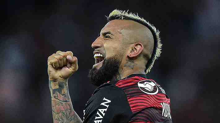 Arturo Vidal vuelve a ser jugador de Colo Colo tras 17 años