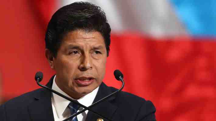 Ex presidente Pedro Castillo es trasladado de urgencia a hospital de Lima tras sufrir una descompensación