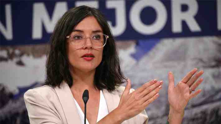 Críticas desde el PC: Vallejo dice que no ha visto "una declaración oficial" y defiende compromiso con DD.HH.