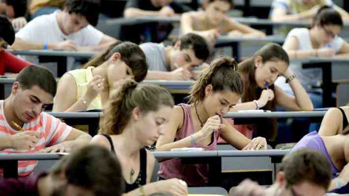 Rentabilidad negativa y fallas competitivas: Los hallazgos preliminares de la FNE en el mercado de la educación superior