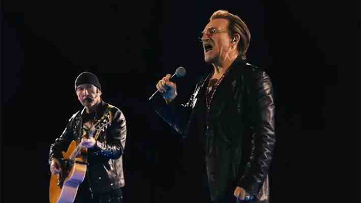 Video: Bono, vocalista de U2, interrumpe concierto en Las Vegas para realizar un homenaje a Alexei Navalni
