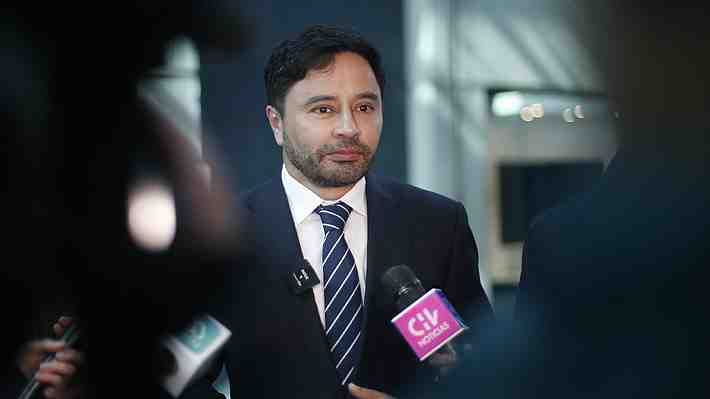 Carter exige primaria presidencial en Chile Vamos e intensifica discusión en el conglomerado