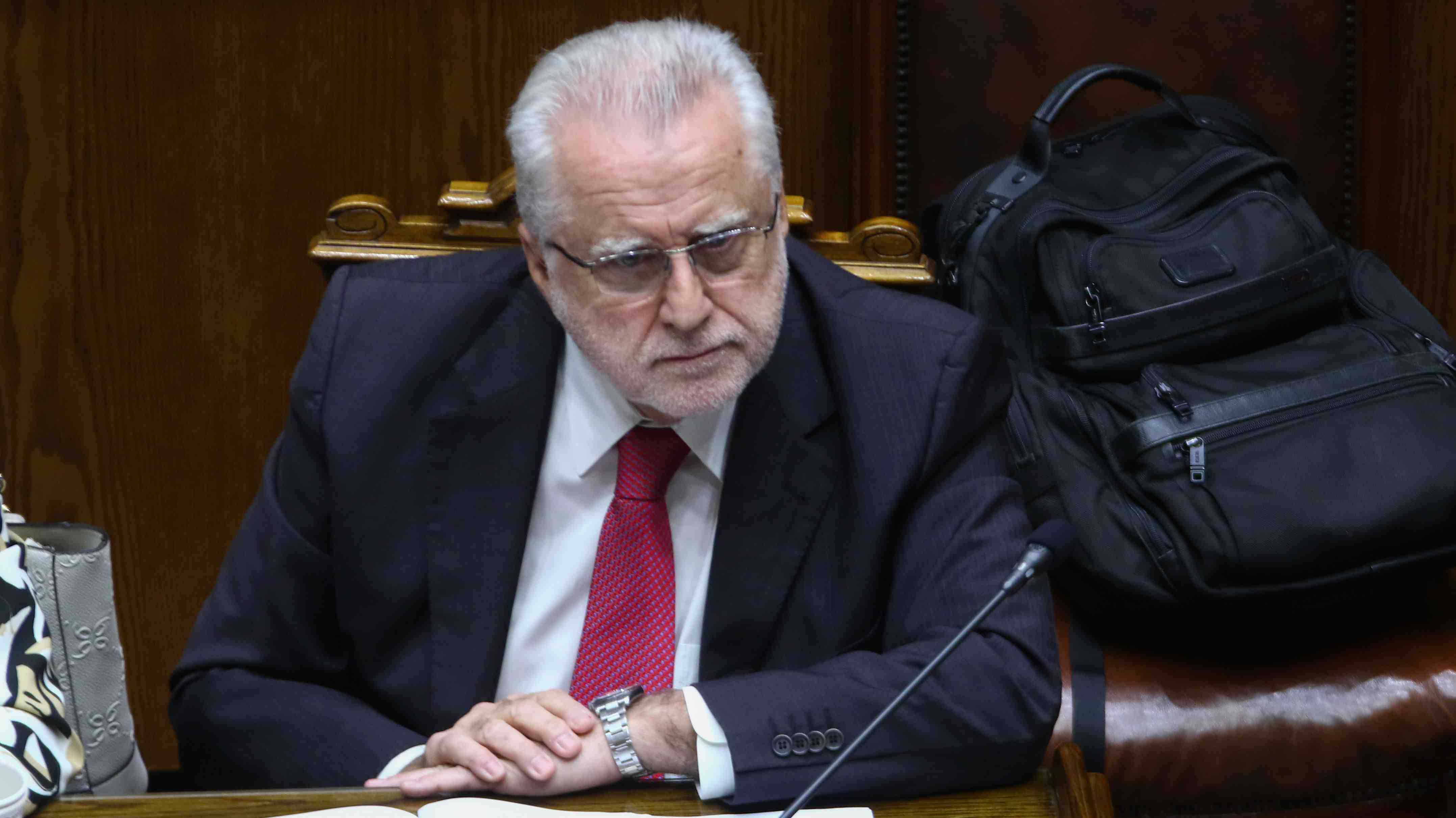 Pacheco: Dos gerentes "cesarán de sus cargos" en la división Radomiro Tomic de Codelco tras muerte de operadora