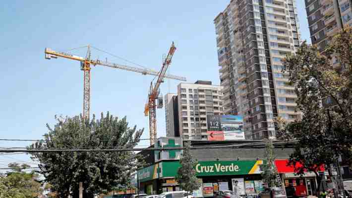 Inmobiliarias acusan planes detenidos en Macul por US$500 millones por "permisología"