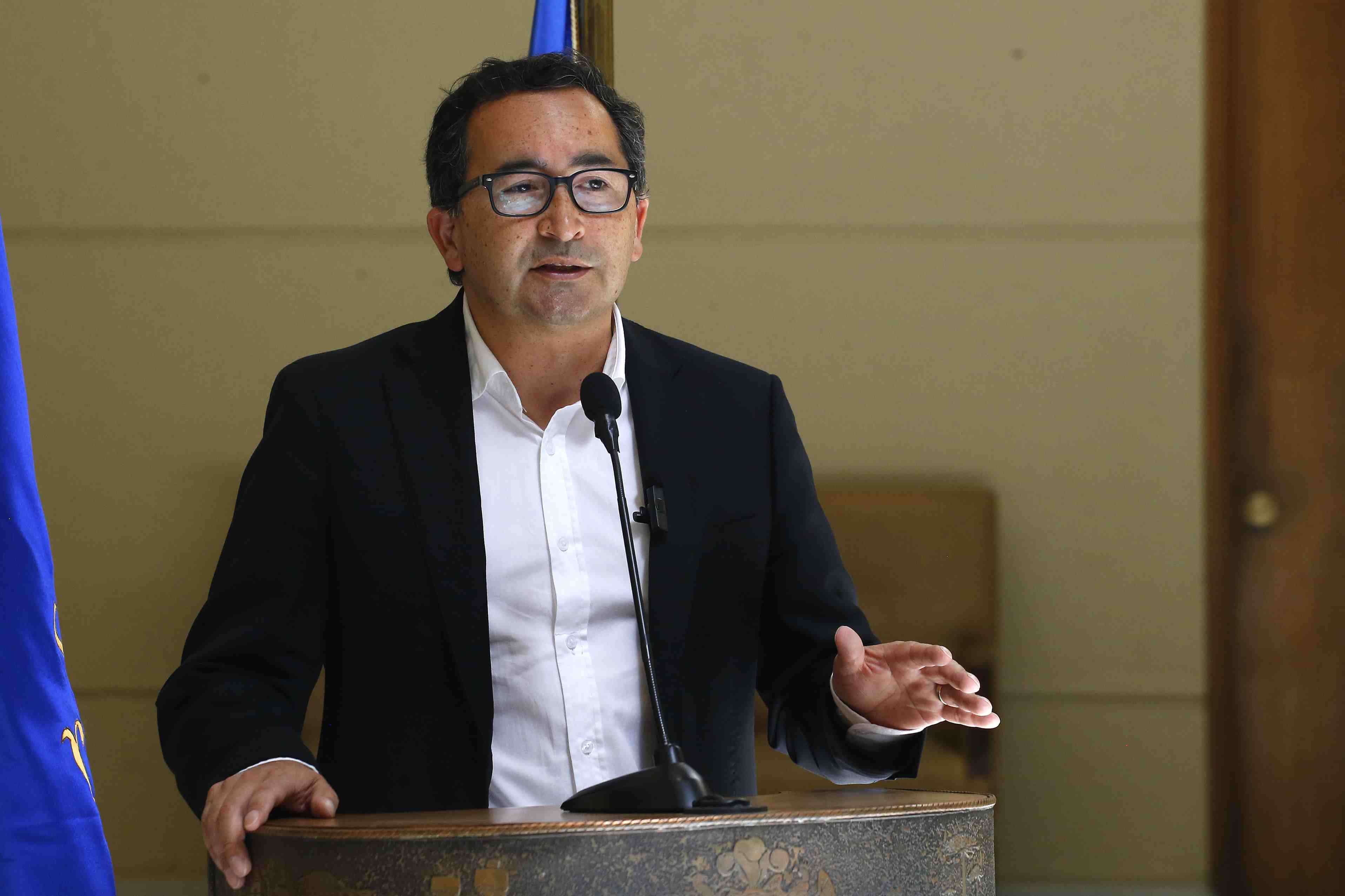 Otra baja en perjuicio del PC: Diputado oficialista sostiene que presidencia de la Cámara le corresponde al PDG