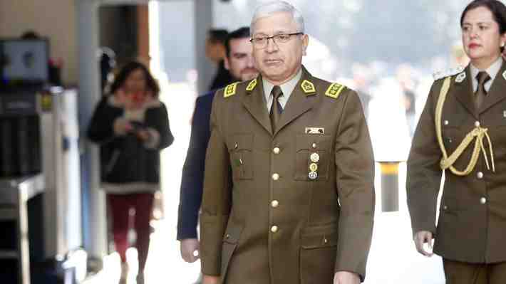 A diferencia de Muñoz, CDE no se querella contra general Yáñez, quien cuenta con respaldo en Carabineros