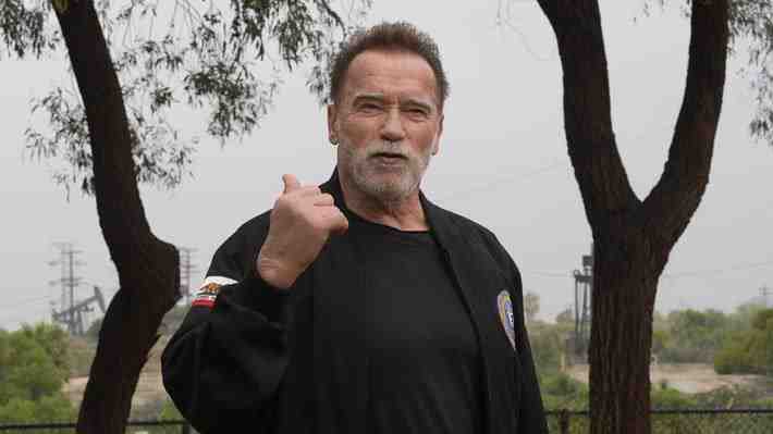 Arnold Schwarzenegger revela que le colocaron un marcapasos