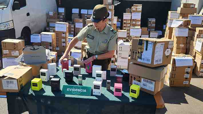 Carabineros recupera cargamento de perfumes avaluado en $50 millones: Hay un sujeto detenido