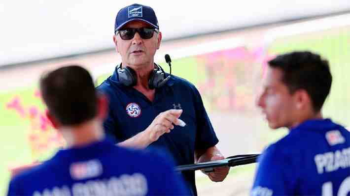 No solo se va Sergio "Cachito" Vigil... El head coach Jorge Dabanch deja los "Diablos" y remece al hockey chileno