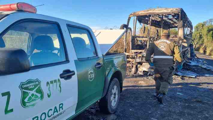 Ataque en La Araucanía: Queman bus que trasladaba a trabajadores agrícolas en Perquenco