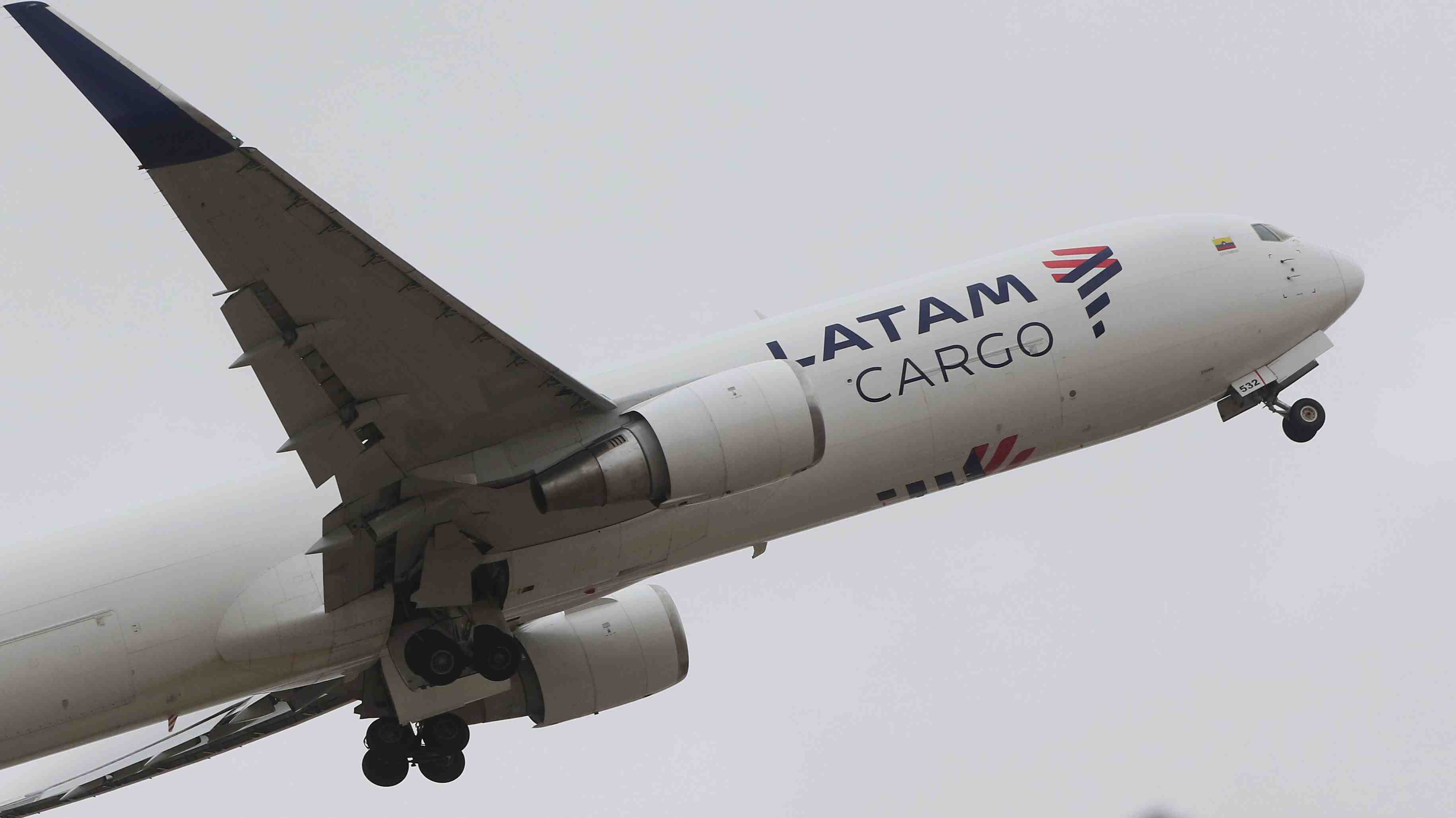Acción de Latam lidera las alzas del IPSA tras anunciar su intención de volver a la bolsa de Nueva York