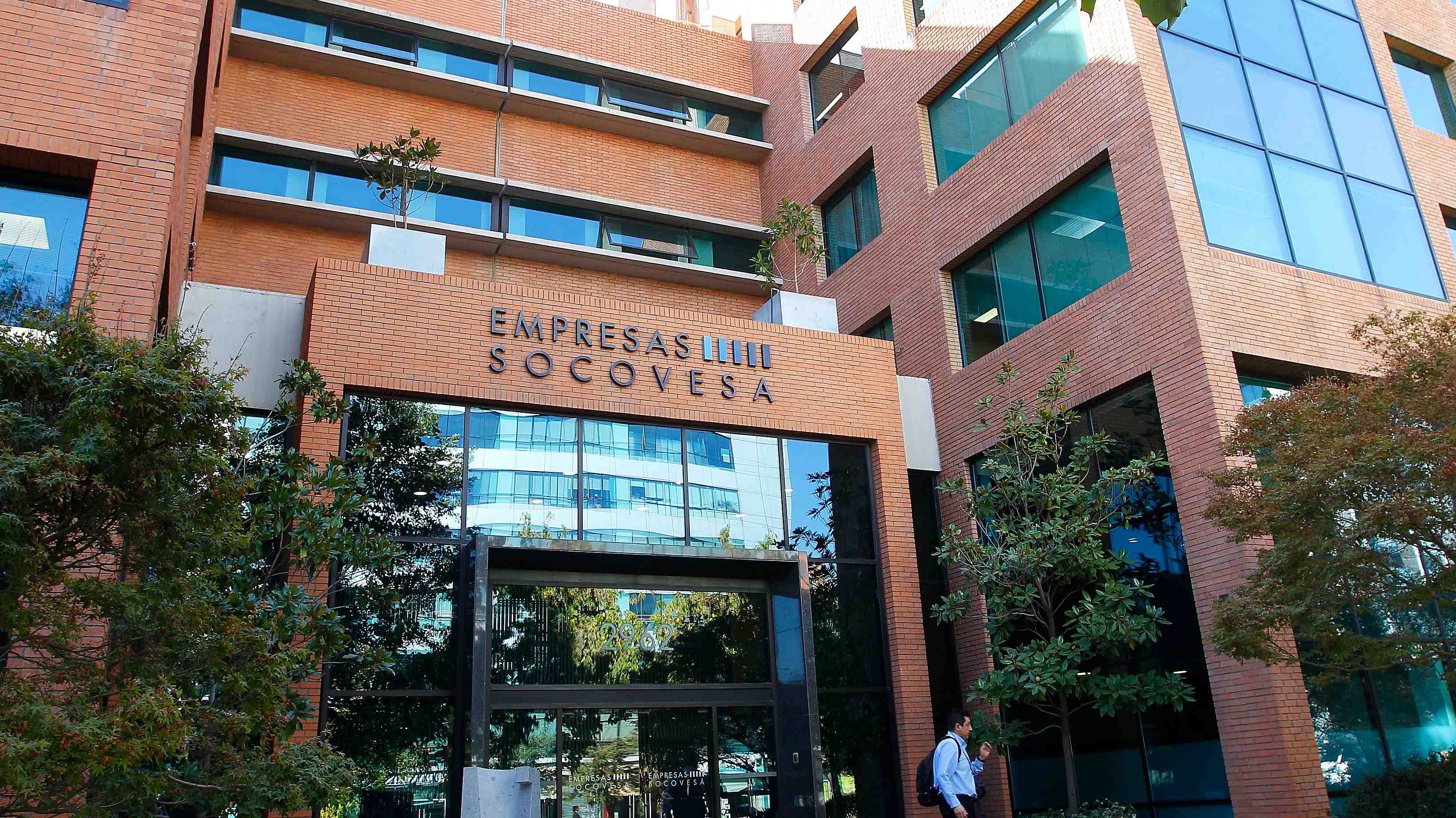 Crisis de la construcción: Socovesa inicia despidos y su presidente apunta a necesidad de "recuperar economía real"