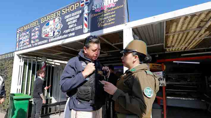 Clausuran barbería en Puente Alto en que habría trabajado el delincuente más buscado de Ecuador