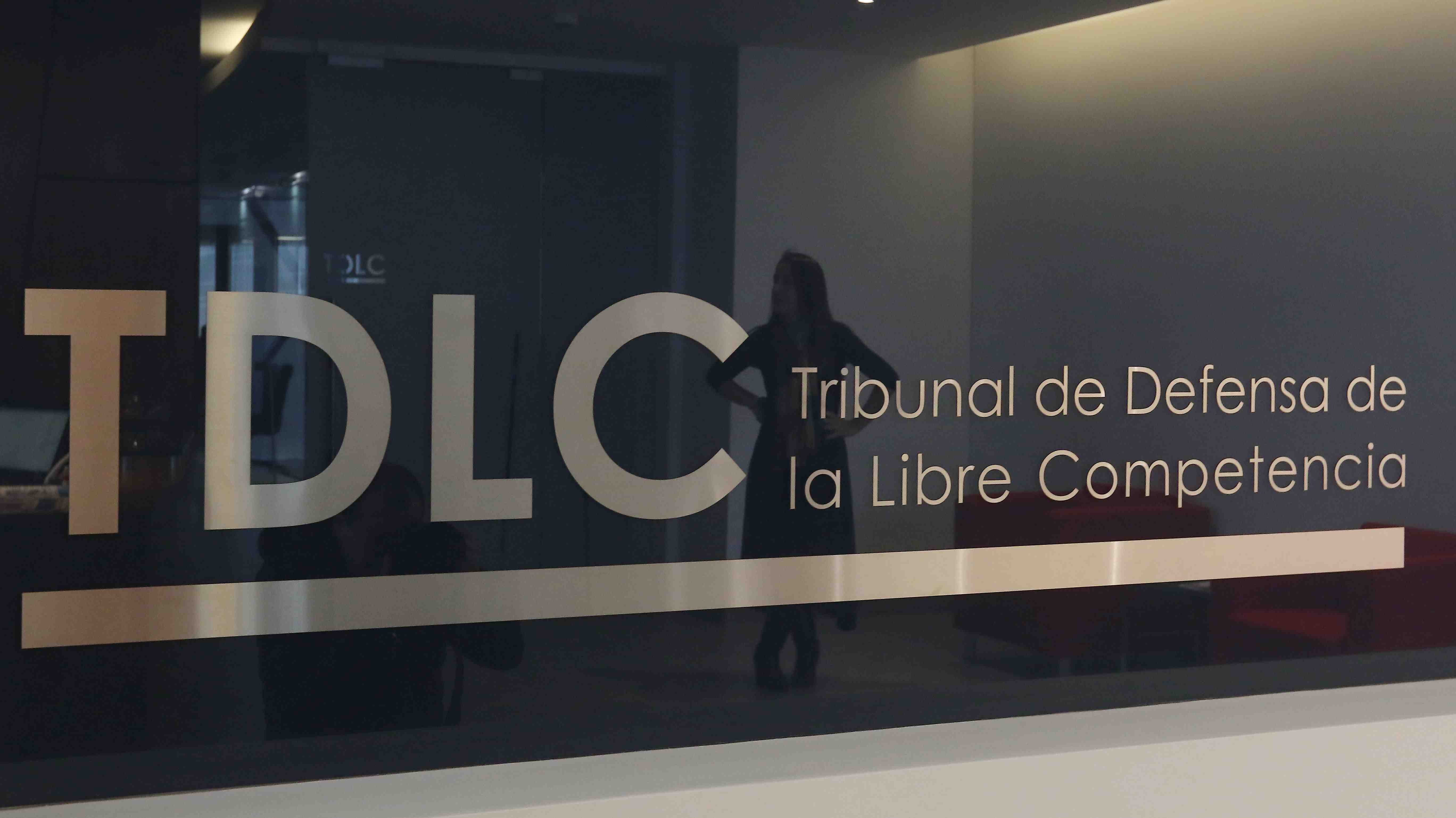 ¿Amigos de la libre competencia?: Grandes grupos económicos en el centro del debate ante intención de regularlos