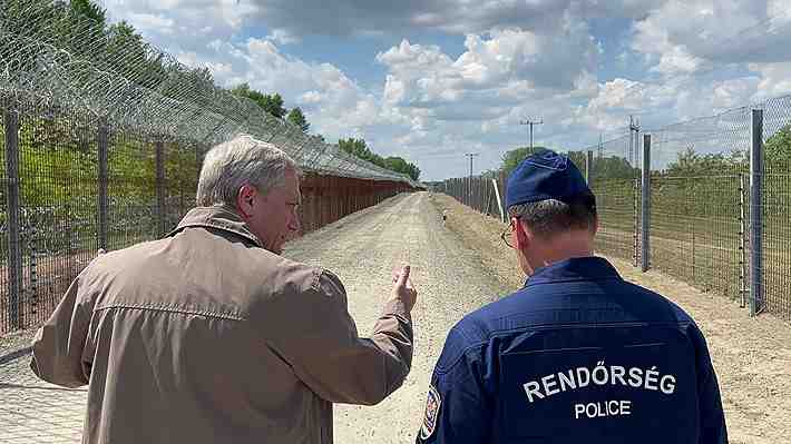 Kast propone impulsar muro para cerrar frontera con Bolivia tras paso por Hungría