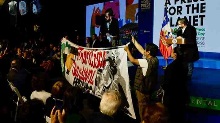 El incómodo discurso de Boric en día de la libertad de prensa: Fue increpado por caso de Francisca Sandoval