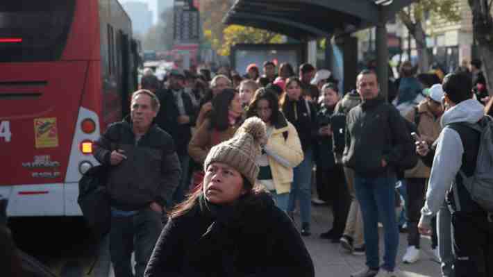 Falla en la Línea 1: Seis estaciones estarán cerradas hasta las 13 horas y el resto de la vía operará de forma parcial