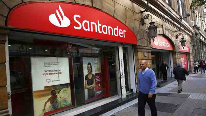 Santander sufre ciberataque que afecta base de datos de clientes de Chile, España y Uruguay