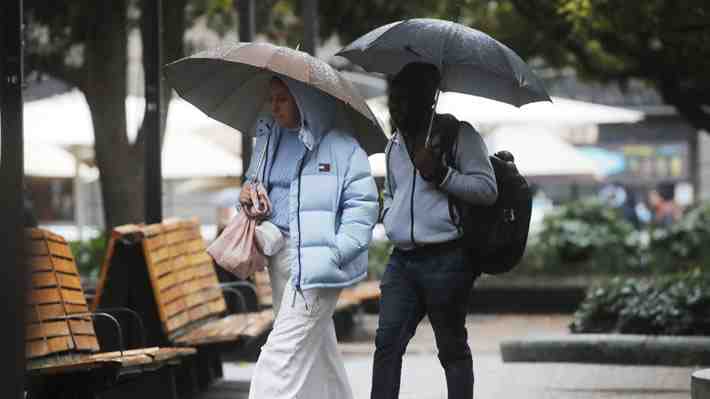 ¿A qué hora empieza, cuánto lloverá y dónde?: Pronóstico del sistema frontal que comienza este lunes