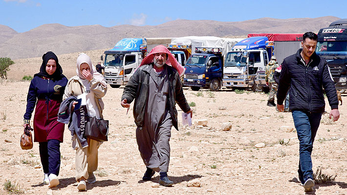 Viven olvidados en el desierto: El drama de miles de desplazados por la guerra en Siria