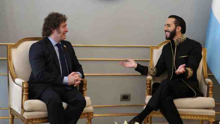 Tras su investidura presidencial, Nayib Bukele se reúne con Javier Milei en El Salvador