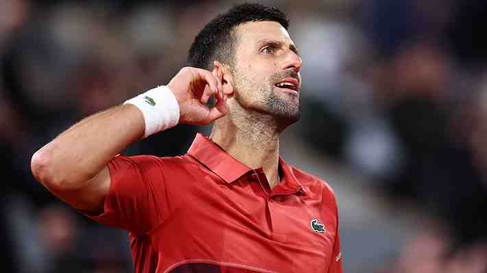 "Una masterclass": Mira el asombroso golpe de Novak Djokovic que deleitó al público de Roland Garros