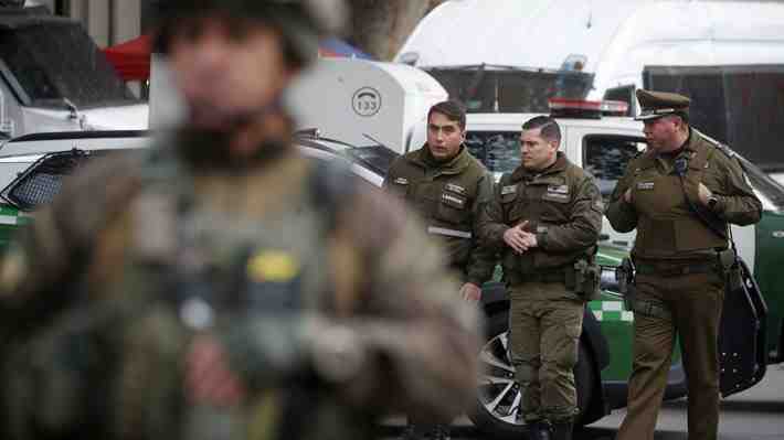 Aumentan a cinco los carabineros agredidos durante operativo en Puente Alto: Dos están graves