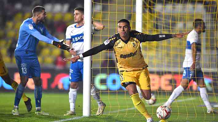 Coquimbo Unido supera a una diezmada Universidad Católica y amenaza el liderato de la U en el Campeonato Nacional