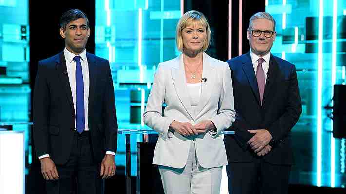 Con Sunak muy agitado y Starmer queriendo mostrarse como estadista: Así fue el primer debate electoral en Reino Unido