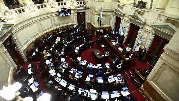 Crucial reforma de Milei da un paso clave tras ser aprobada por el Senado en medio de tenso ambiente político en Argentina
