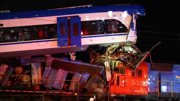 Colisión de trenes en San Bernardo: Fiscalía formalizará a conductor de tren de prueba y encargado de vías