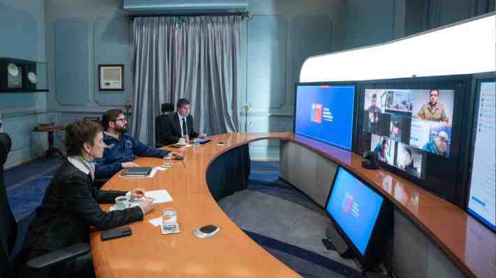 Presidente encabeza reunión de emergencia para monitorear sistema frontal: "Lo más importante es proteger la vida"