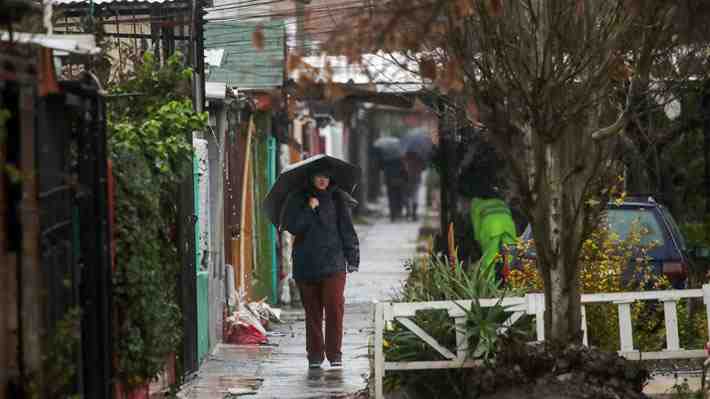 Pronóstico para la RM: Débiles lluvias para esta tarde y el miércoles podría alcanzar los 0°C