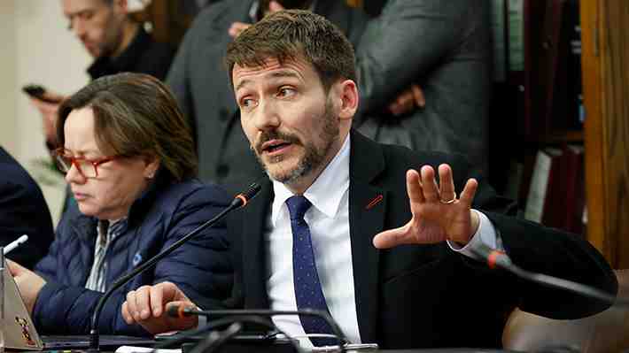 Ante inminente alza de la luz: Pardow niega haber ocultado información y dice que hoy "las polémicas no sirven de mucho"
