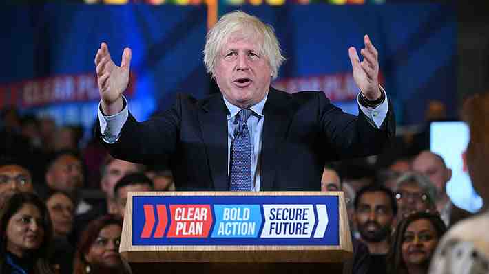 A un día de las elecciones británicas: Boris Johnson reaparece y acude al rescate de los conservadores ante su inminente derrota