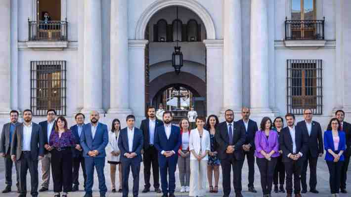 No solo Martínez: Los otros delegados de Boric que podrían presentar una renuncia por motivos electorales