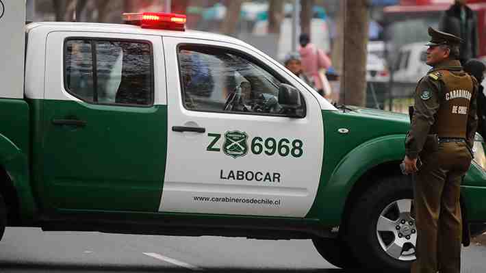 Tras ataques con explosivos a automotora y patrulla: Operativo en distintos puntos de Santiago deja al menos 13 detenidos