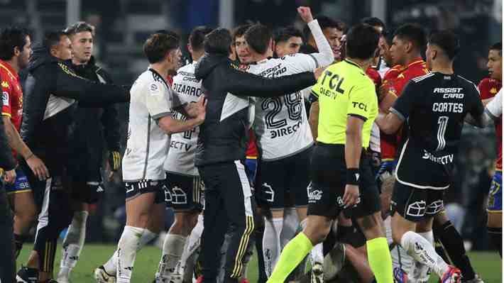 Informe arbitral detalla uno a uno por qué fueron expulsados los cuatro jugadores en el Colo Colo-U.Española: Revisa cómo fue la pelea