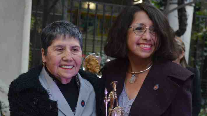 La historia de Clemencia Cáceres, la mujer que se tituló de sicóloga a los 86 años: &#34;La edad son solo números&#34;
