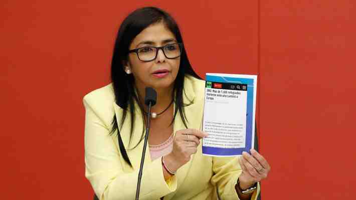 Vicepresidenta venezolana aborda deportaciones de observadores y afirma: "Solo gente con dignidad puede entrar"