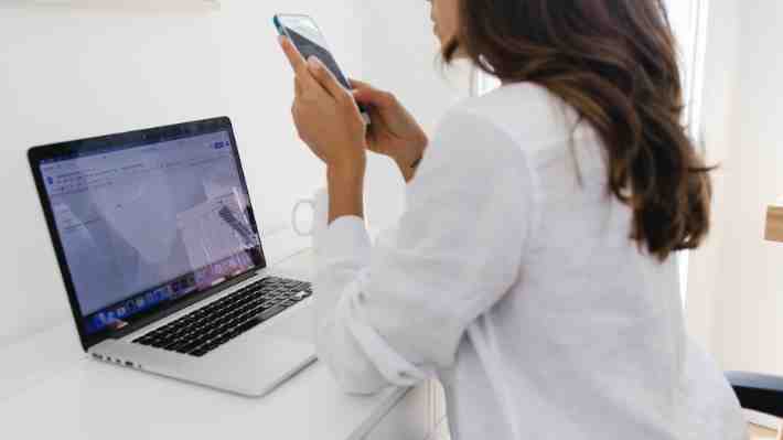 Procrastinación en el teletrabajo: La difícil lucha interna para no posponer las tareas y cómo lograrlo