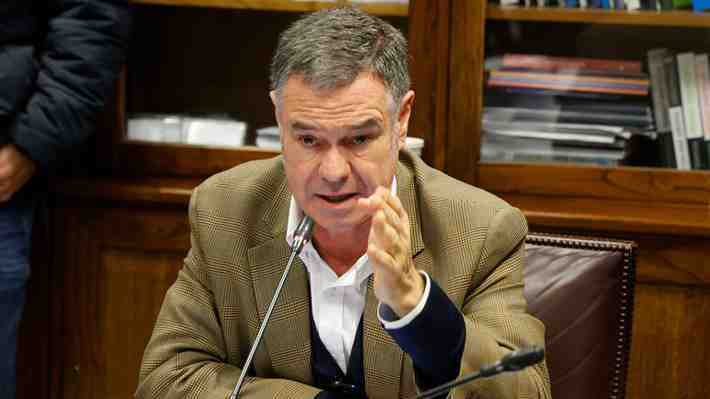 Ossandón (RN) aborda polémica por ley de notarios y acusa que hay personas "malintencionadas"