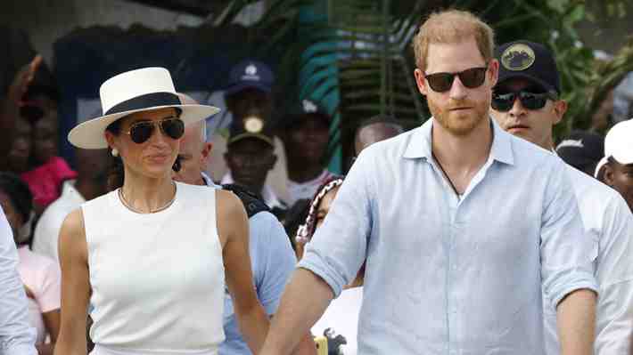 Videos | Harry y Meghan concluyen su visita a Colombia: Bailaron salsa y la exactriz habló en español