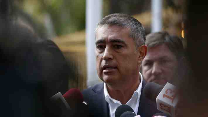 Desbordes critica "error" en posteo del municipio de Santiago: "Desde la cuenta de la muni, mintiendo para desinformar"
