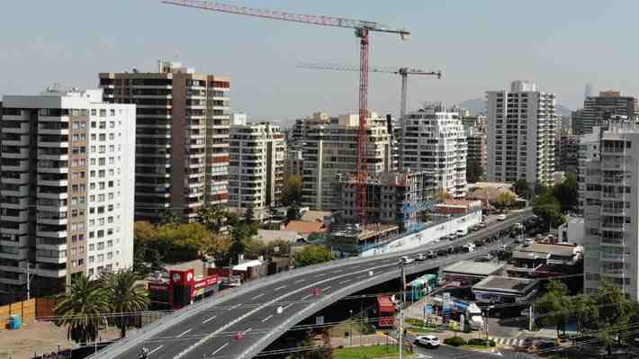¿Vivir fuera de la capital?: Los precios de viviendas en el sector oriente de Santiago versus regiones cercanas