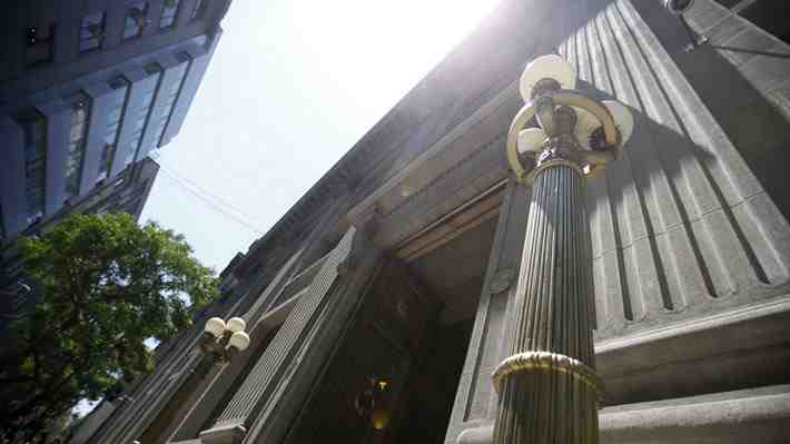 Operadores financieros esperan que Banco Central retome los recortes de tasa en septiembre y la baje a 5,5%