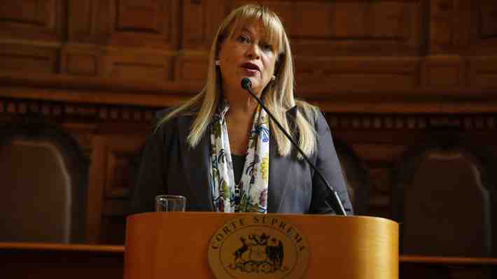 Trayectoria, elección, vocerías y su postura en Isapres: El protagonismo de la ministra Vivanco en jaque por Caso Audios