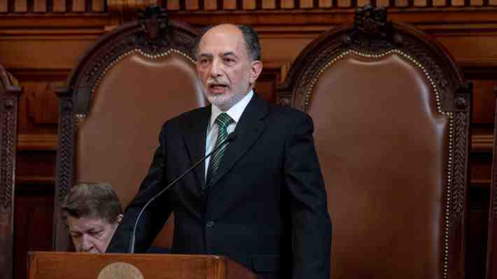 Además de Vivanco y Matus: UDI advierte eventual acusación constitucional contra ministro Sergio Muñoz