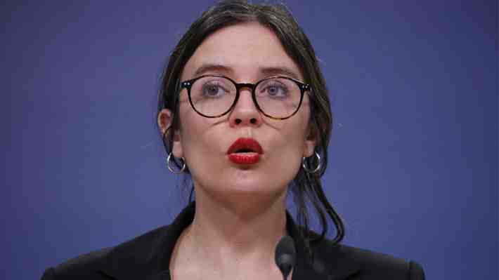 Ejecutivo se allana a legislar reforma al sistema político antes de las elecciones: "Se puede caminar y mascar chicle"