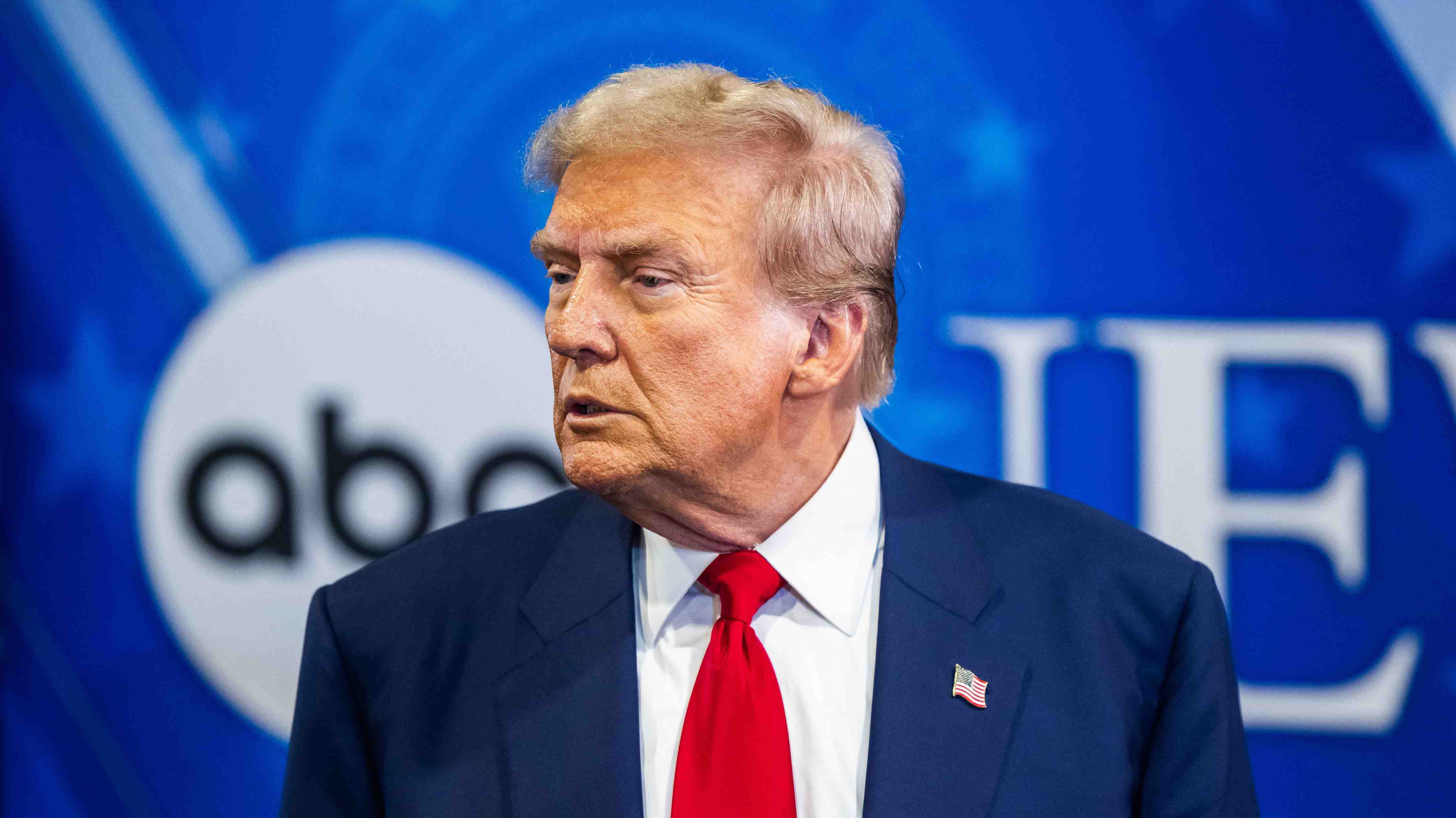Acciones de Trump Media se hunden casi 17% tras desempeño del ex mandatario en el debate presidencial de EE.UU